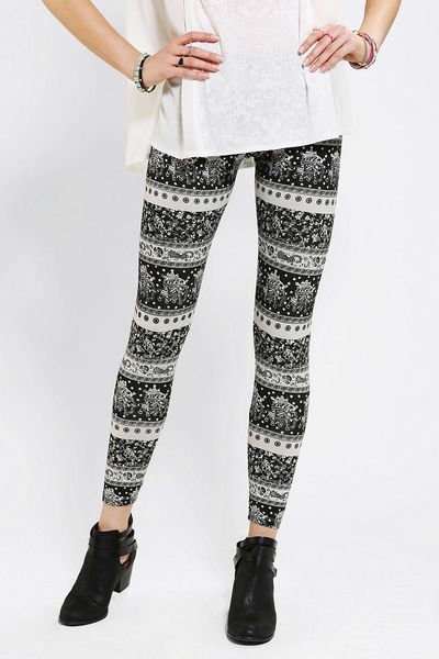 Urban Outfitters Truly Madly Deeply Boho Ditsy Legging In Black Black