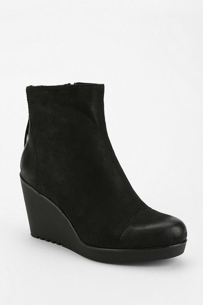 Urban Outfitters Vagabond Valencia Wedge Ankle Boot in Black | Lyst