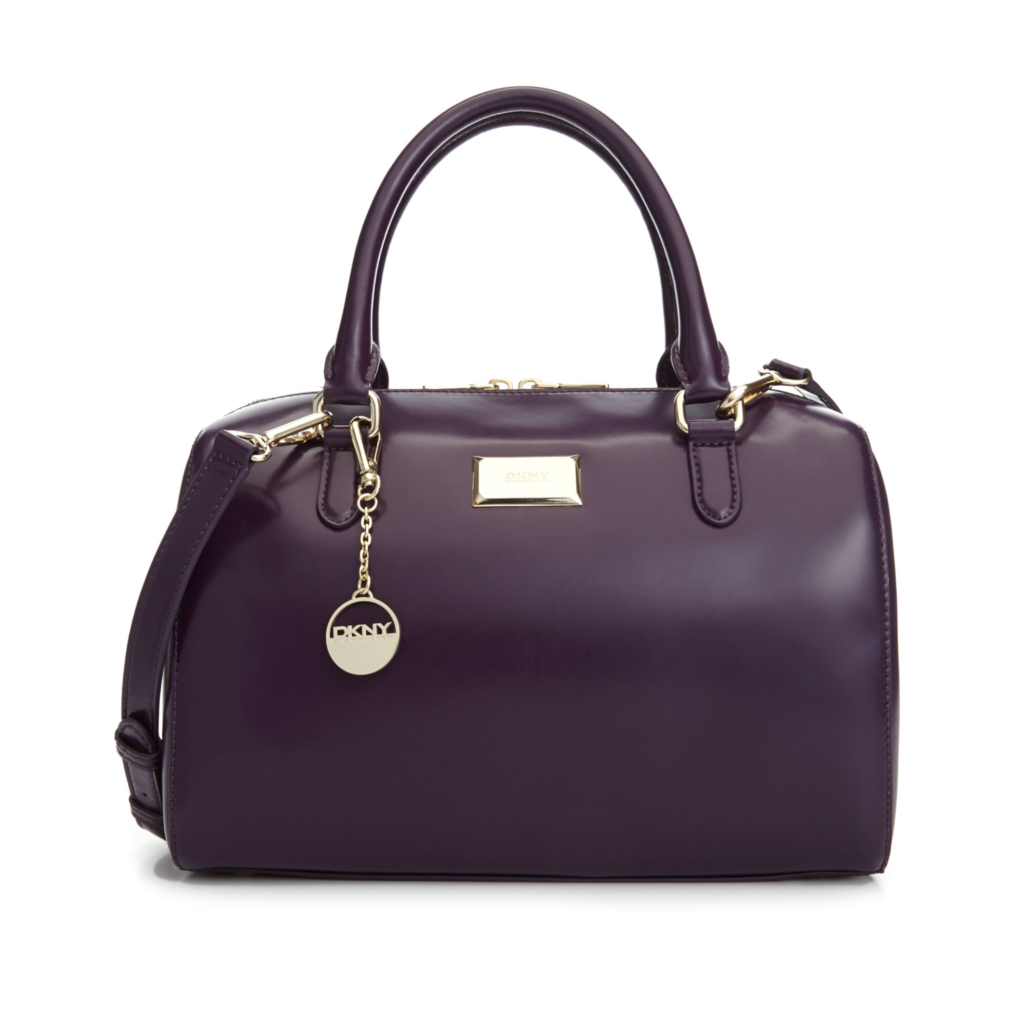 Today's Best Macy's Deals Touting the latest fashions and affordable luxury, Macy’s is definitely a household name amongst chic shoppers. Store closures around the country has had an impact on in-store shopping opportunities, but Macy's has started running more frequent and better deals online instead.