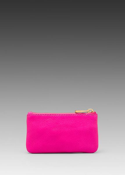 marc jacobs the pouch pink