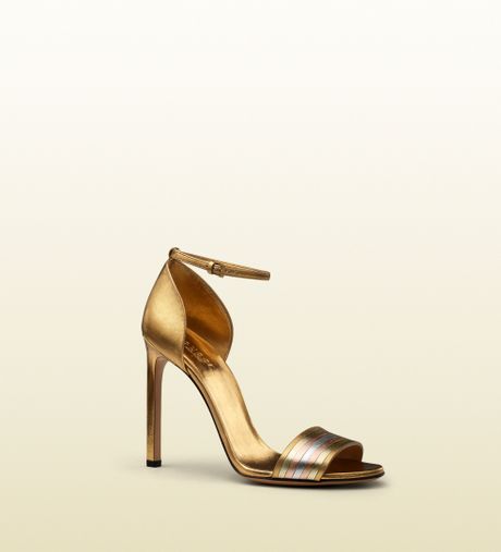 Gucci Metallic Leather Sandal in Gold | Lyst