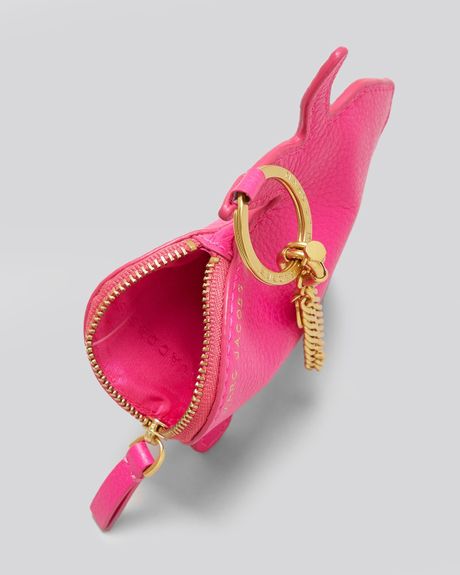 marc jacobs pink pouch