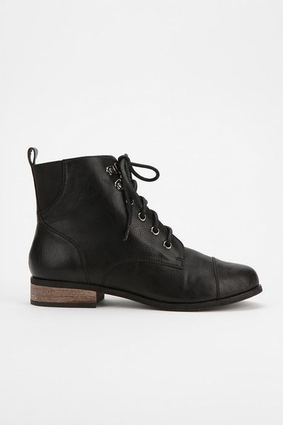 Urban Outfitters BDG Chelsea Lace-Up Boot in Black | Lyst