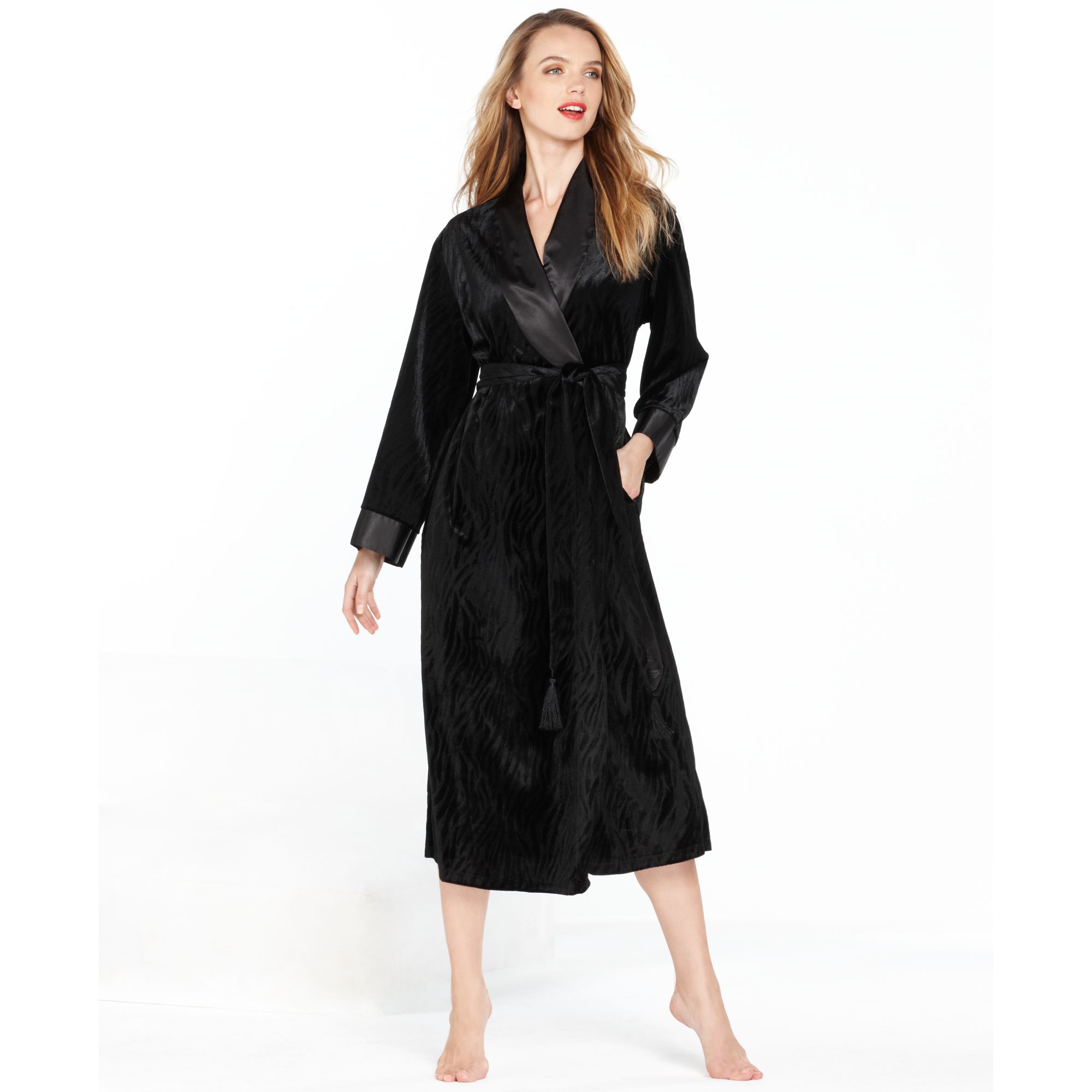 Jones New York Embossed Velour Robe in Black Lyst