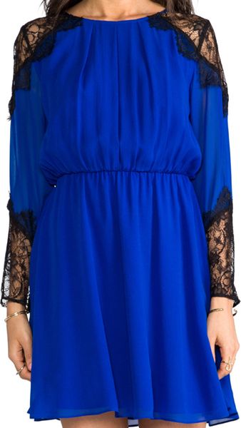 Alice Olivia Alice Olivia Dany Lace Shoulder Pleat Front Dress In Blue In Blue Cobalt Lyst 0151