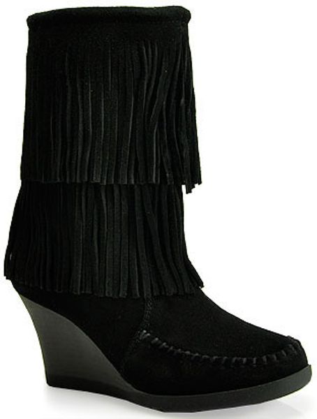 minnetonka black boot