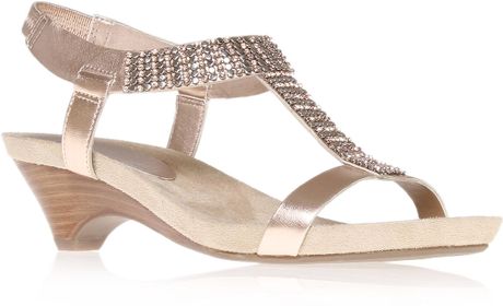 Anne Klein Teale3 Mid Heel Gladiator Sandals in Pink | Lyst