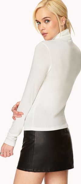 Forever 21 Versatile Turtleneck Knit Top in White (Cream)