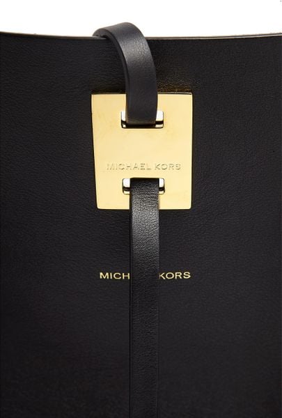 michael kors structured tote