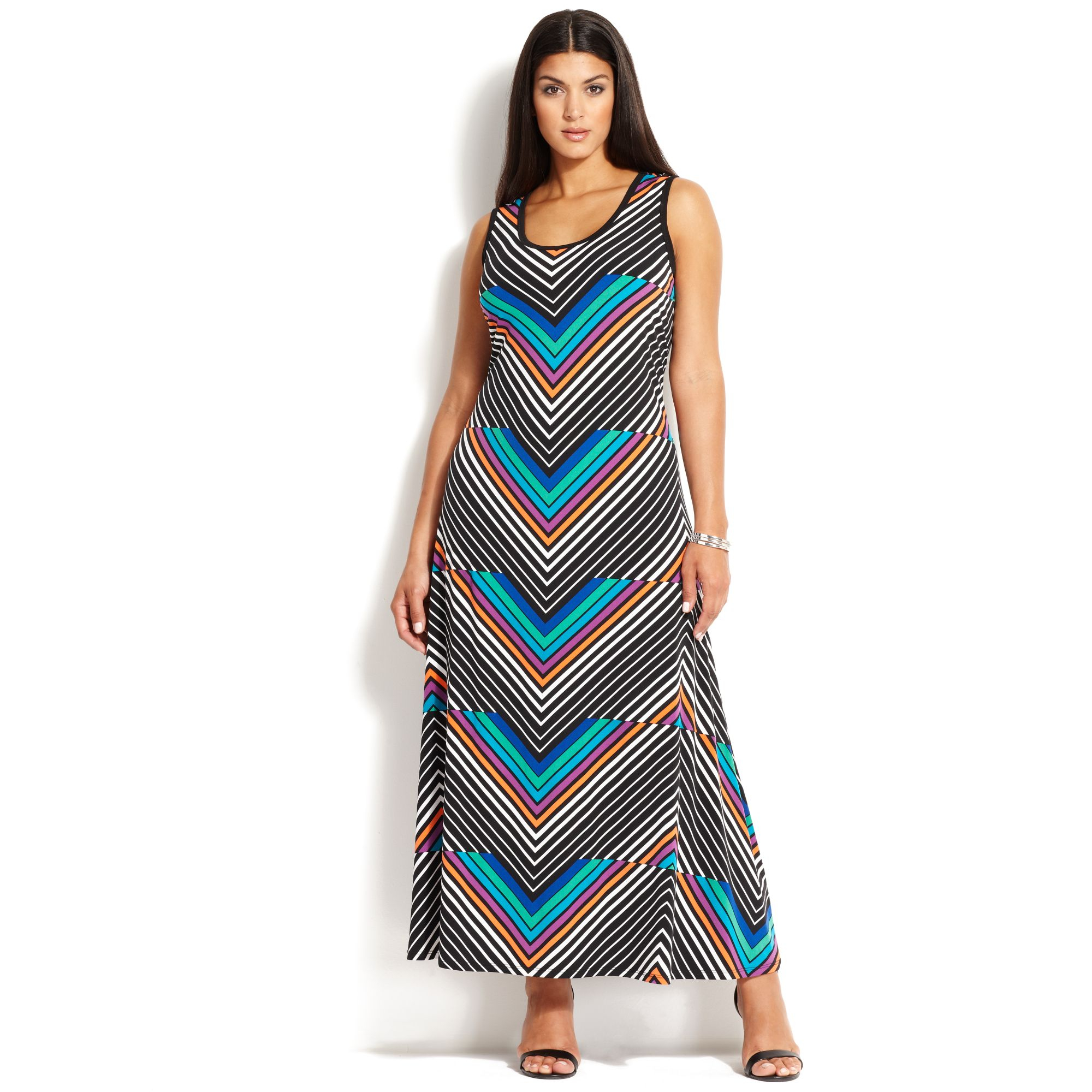 ... Plus Size Sleeveless Printed Maxi Dress in Multicolor (Tulip Multi