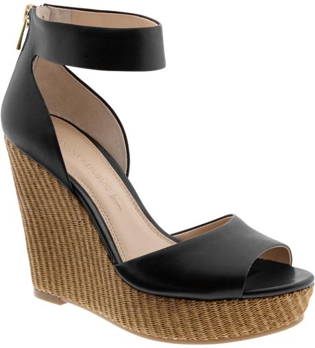 Banana republic wedge shoes Shoes. Wedges. Banana Republic Wedges. Banana Republic Wedges. Items. Filter. Sort By. Follow ing Search Banana Republic Tan and Gold Strappy Wedges. $ $ US Banana Republic.