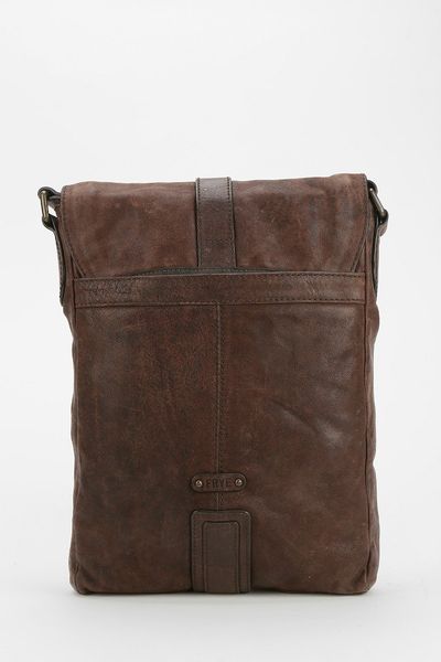 frye leather logan messenger bag