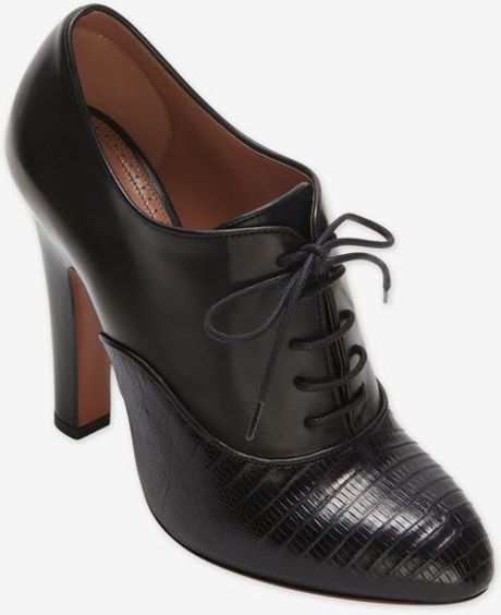 lace up oxford bootie