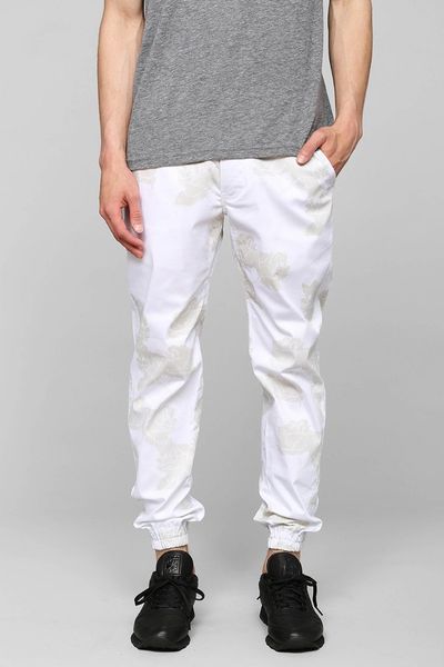 white jogger jeans mens