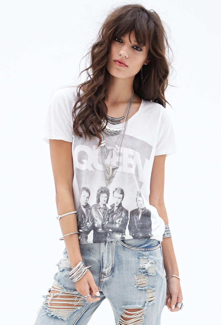 Forever 21 Queen Graphic Tee in Black (WHITEBLACK)