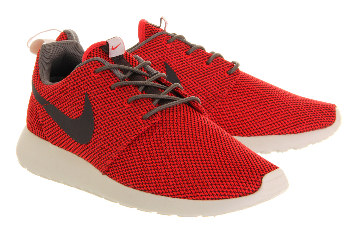 all red nike roshe