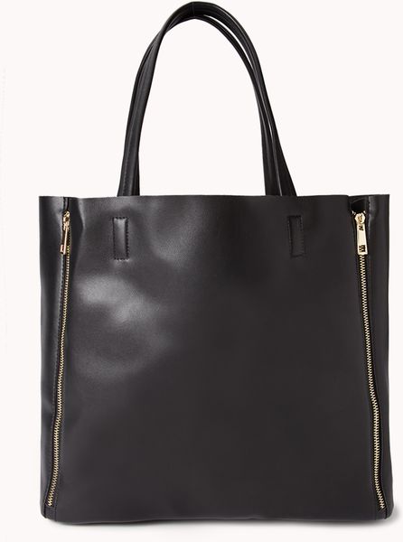 Forever 21 Sleek Faux Leather Zipper Tote in Black