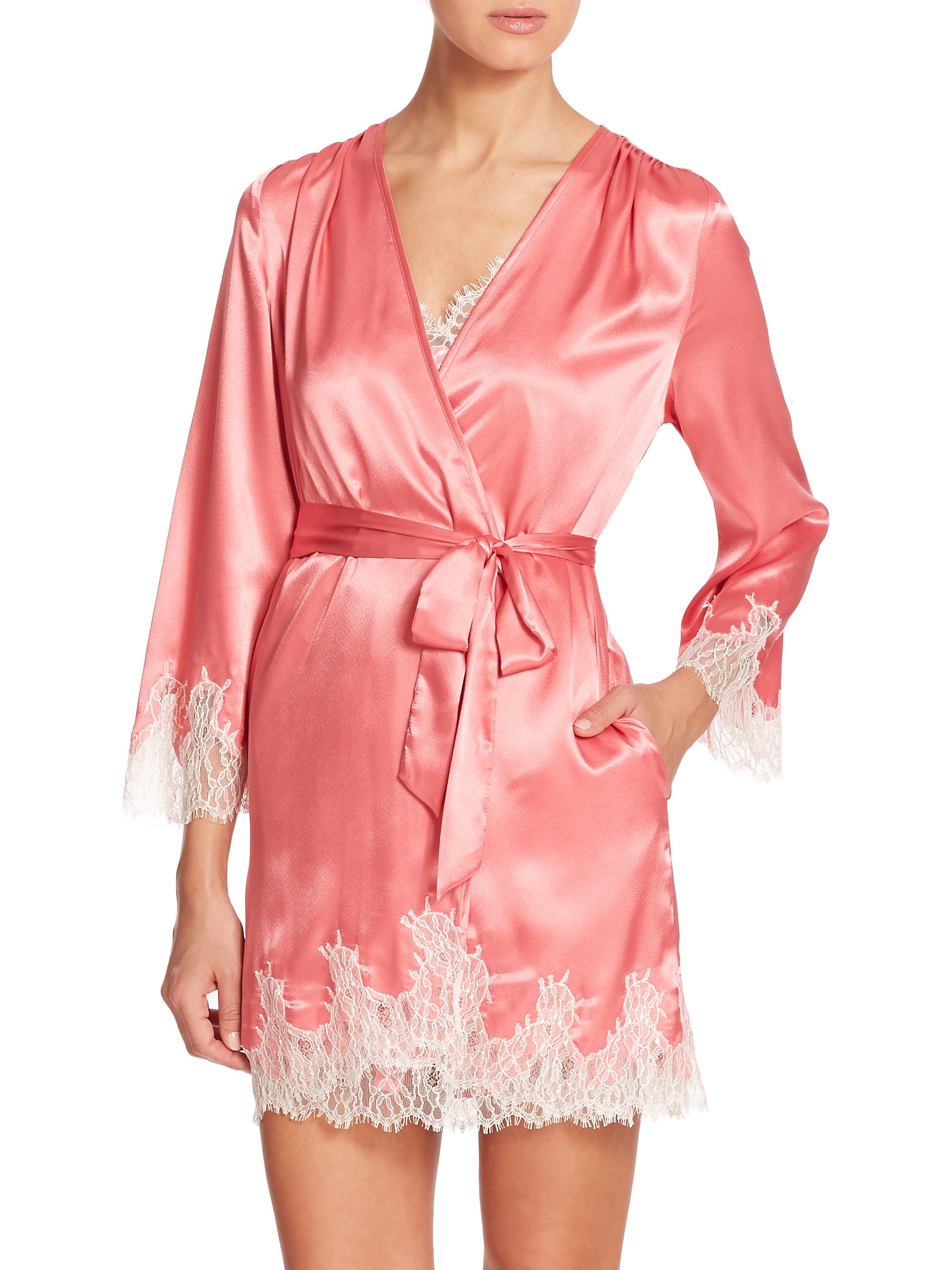 Oscar De La Renta Lace Trimmed Satin Robe In Pink Lyst