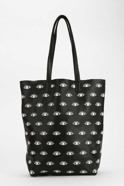 urban outfitters black shoulder bag