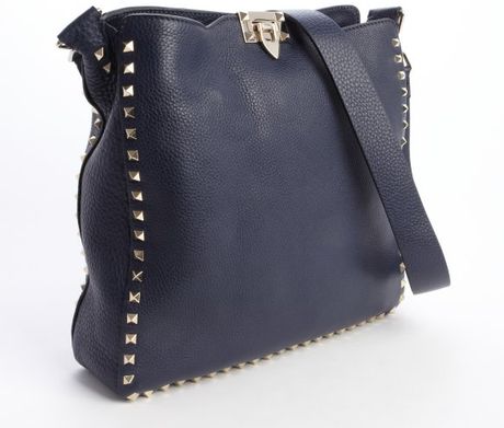 Valentino Navy Blue Leather Rockstud Shoulder Bag in Blue (navy) Valentino Navy Blue Leather Rockstud Shoulder Bag in Blue (navy)