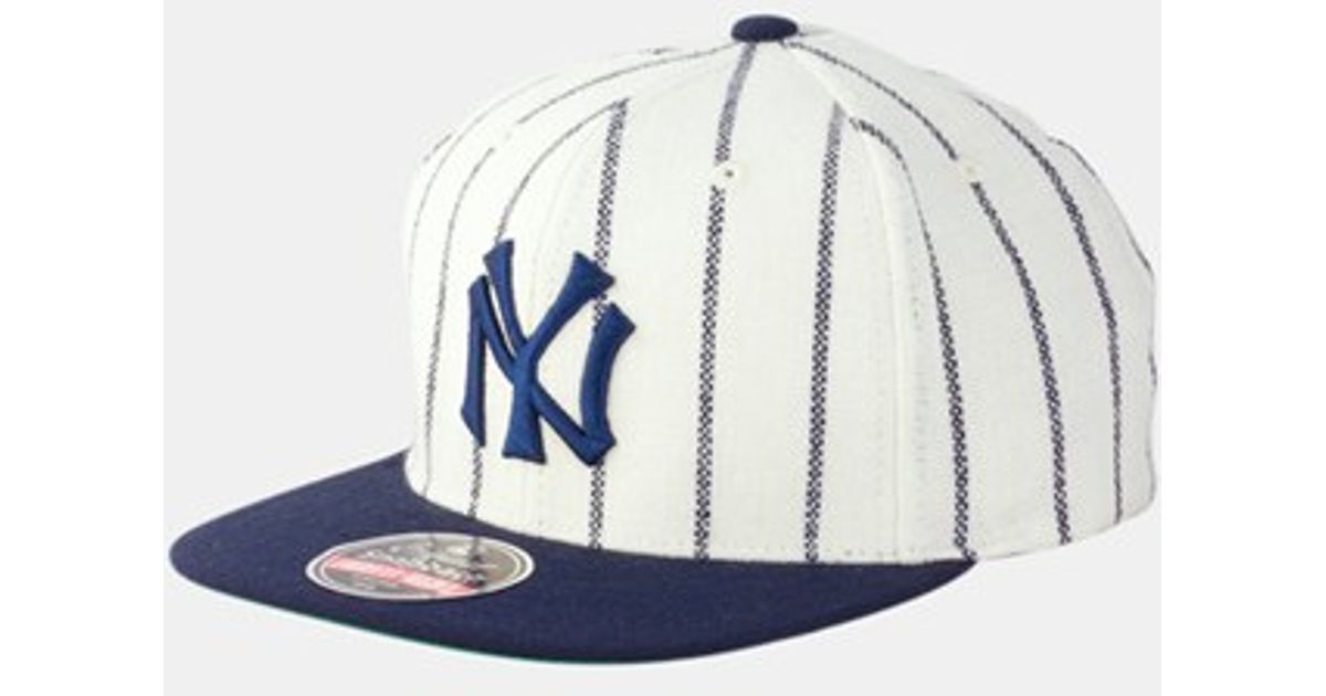 Yankees womens baseball cap wall cap white color