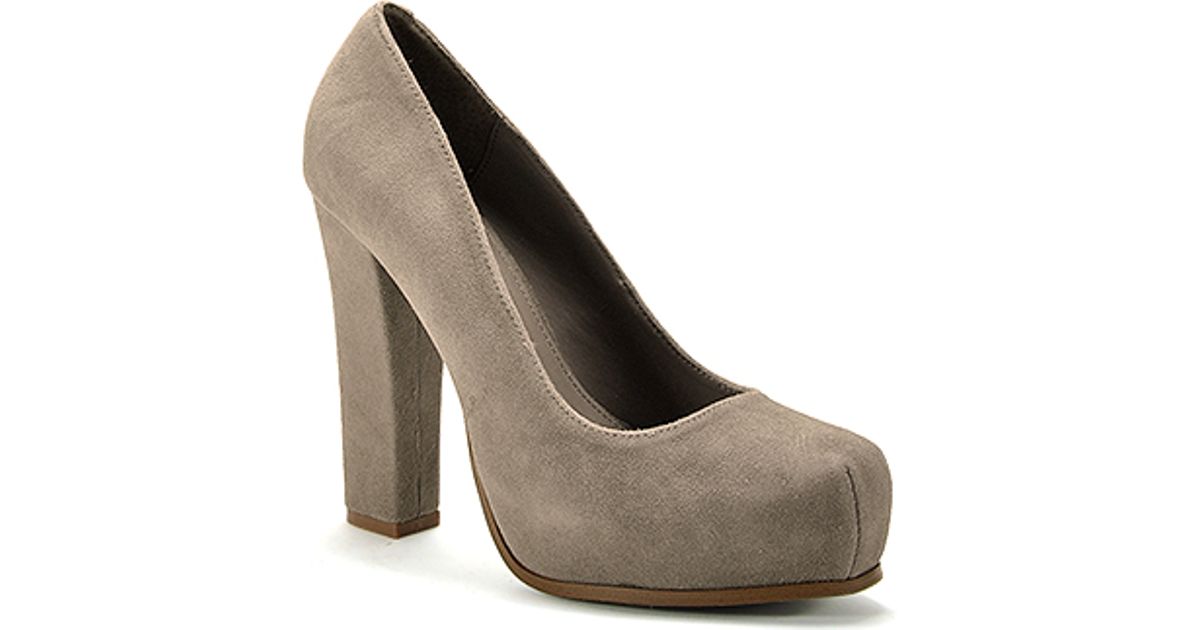 steve madden beige block heels