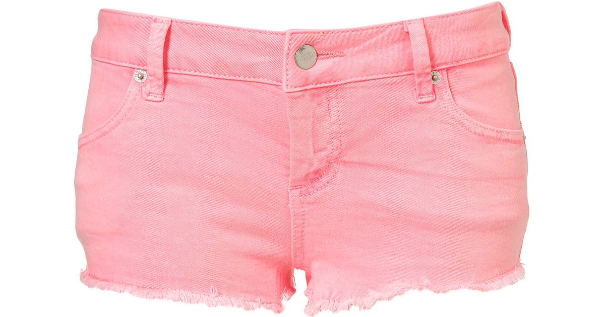 neon pink hot pants