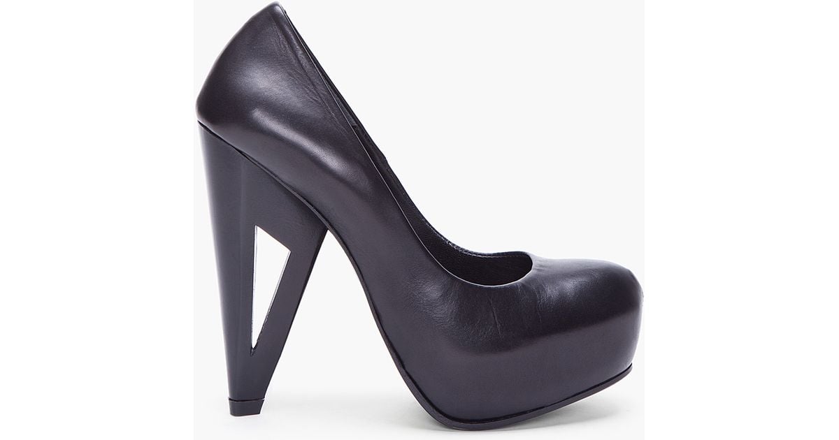 black matte pumps