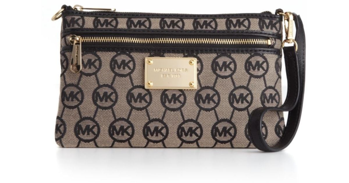 Michael kors Jet Set Monogram Large Wristlet in Black | Lyst