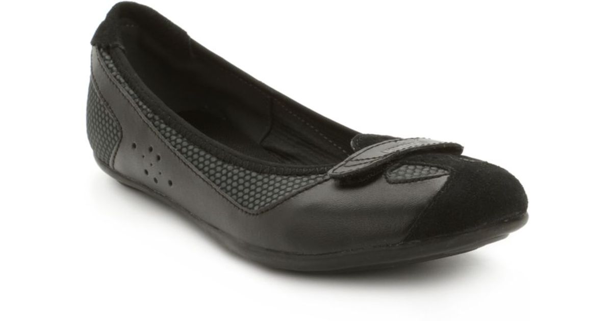 puma black flats