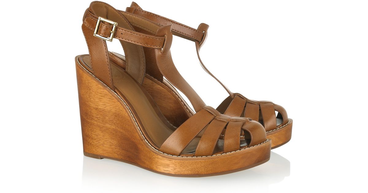 Lyst Tory Burch River Tbar Leather Wedge Sandals In Brown