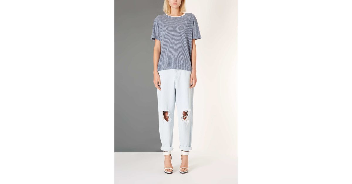 ripped knee baggy jeans