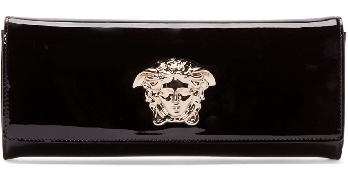 Lyst Patent In Black Versace Medusa Clutch qRZBqrW