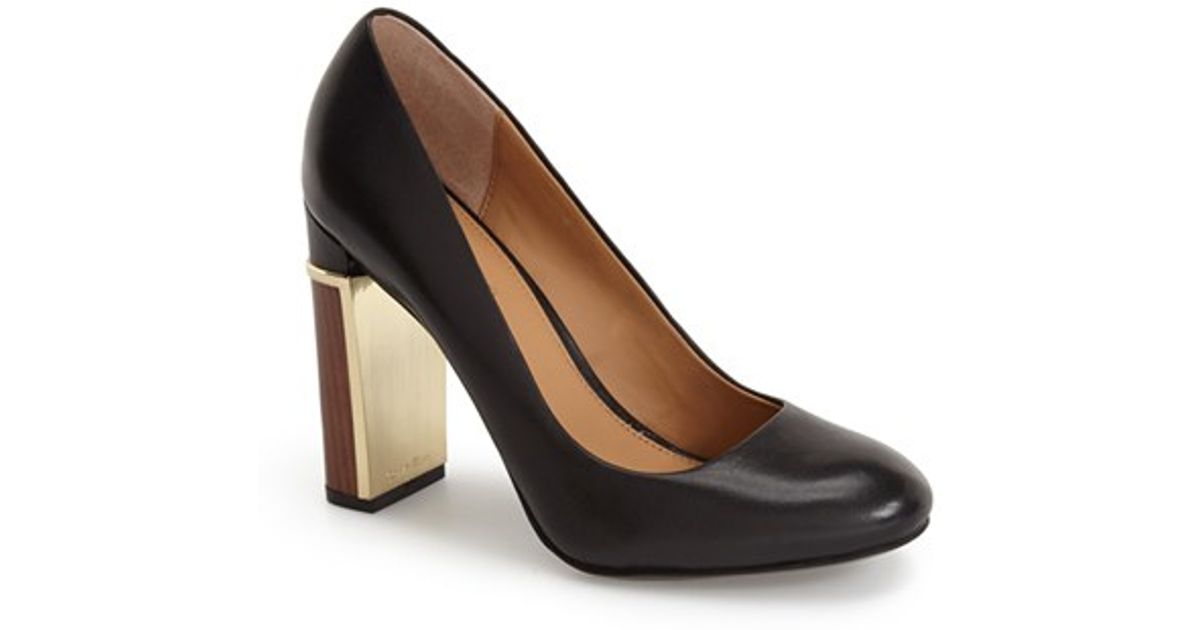 kinsley pointed toe pump