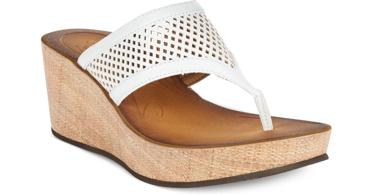 Clarks Collection Women's Avaleen Ocean Platform Wedge 