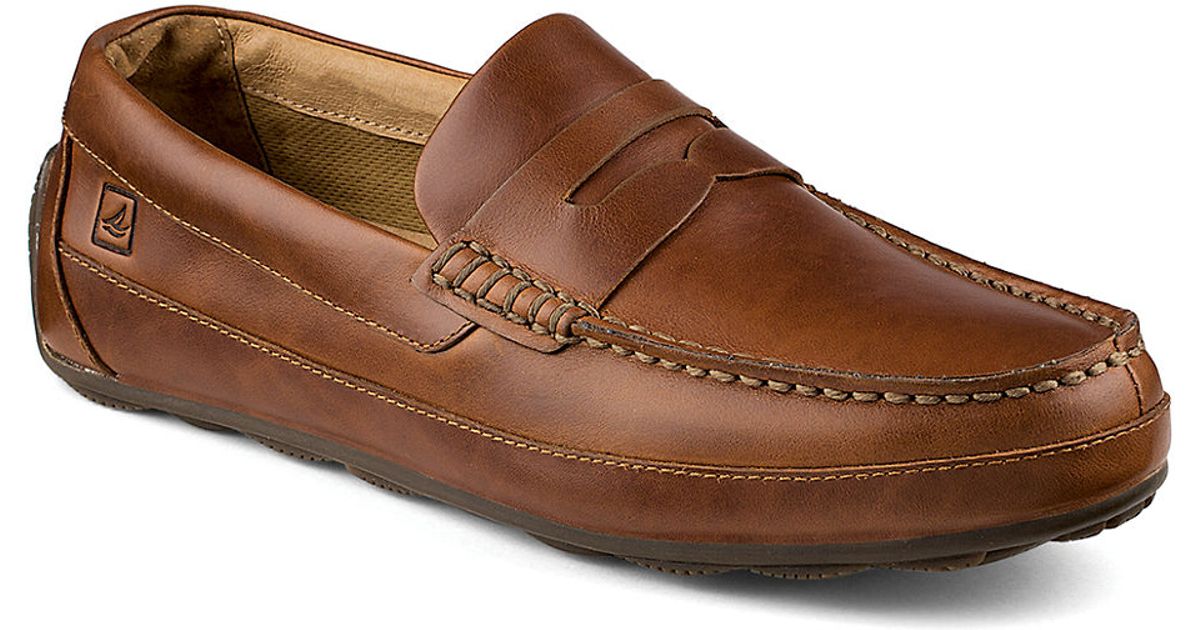 sperry pilot loafer