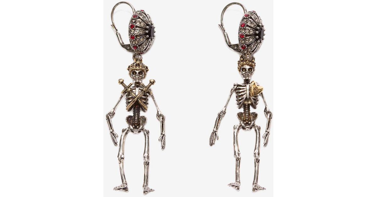 Lyst Alexander Mcqueen Queen And King Skeleton Earrings In Metallic