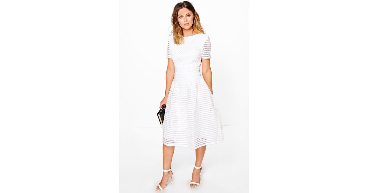 Lyst - Boohoo Boutique Full Skirted Prom Midi Dress in White