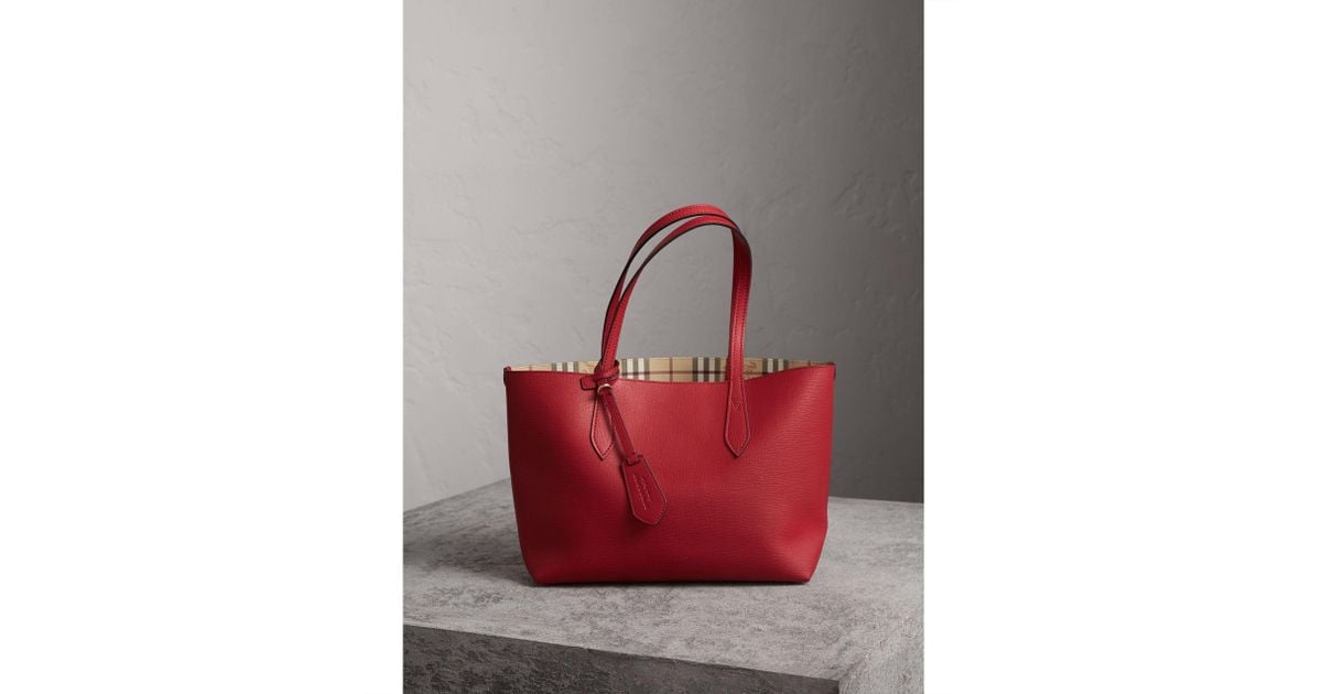 Lyst Burberry The Small Reversible Tote In Haymarket Check And Lyst Burberry The Small Reversible Tote In Haymarket Check And Leather Poppy Red