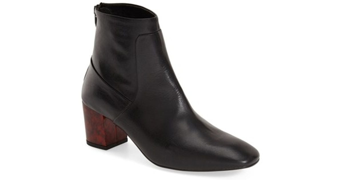 chelsea boots camel color