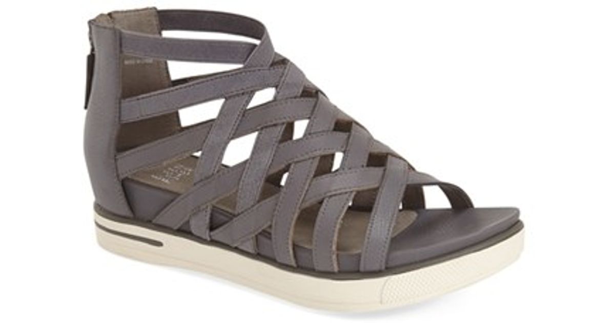 womens sturdy slippers