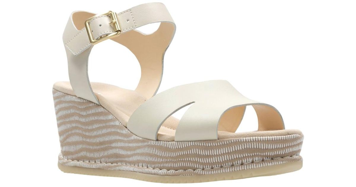 clarks akilah eden