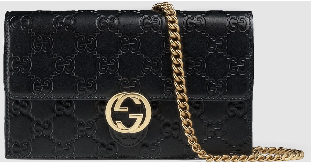 Gucci Icon Signature Chain Wallet in Black | Lyst