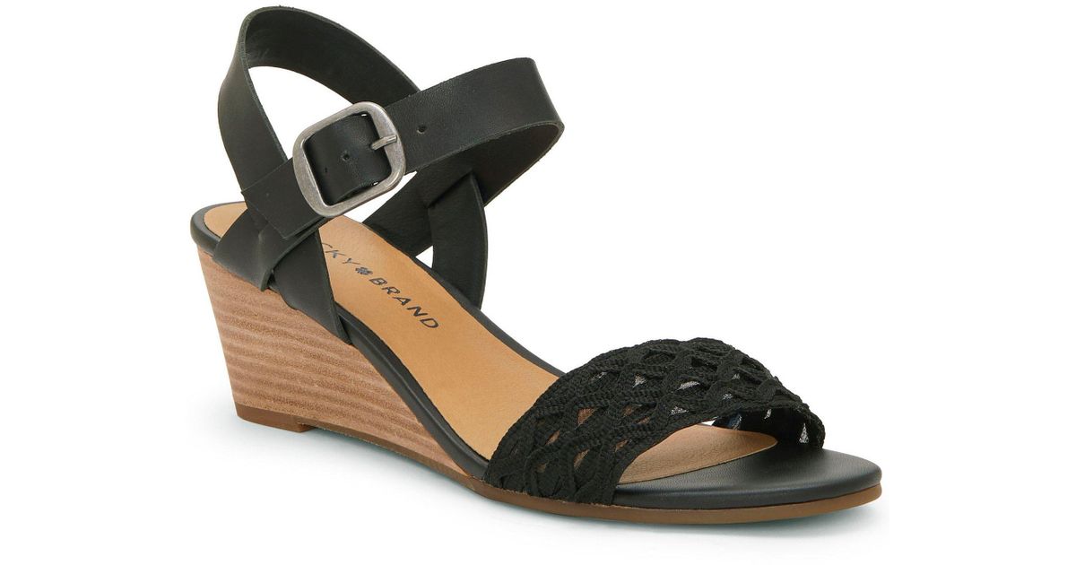 natura shoes dillards