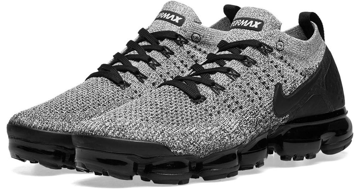 grey nike air vapormax flyknit 2