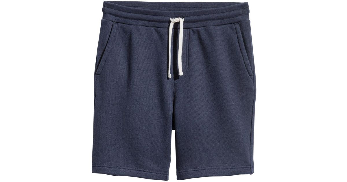 sweatshirt shorts outfit