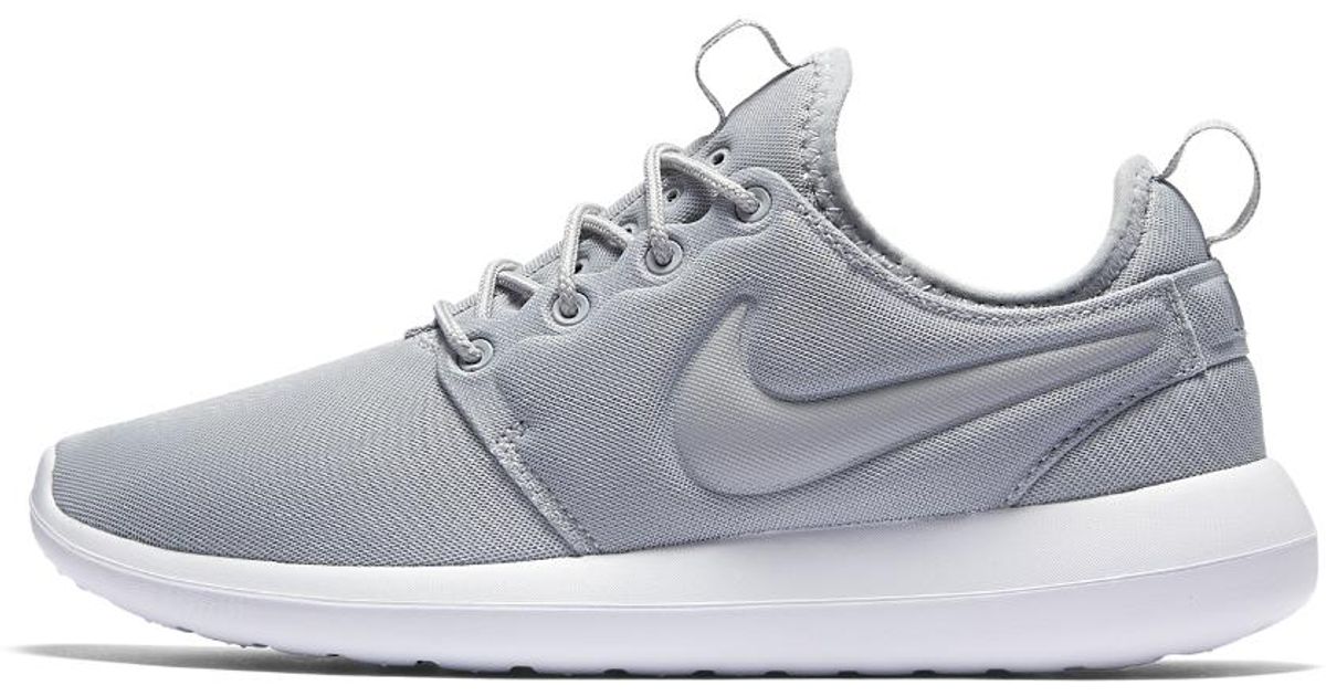 grey nike roshe womens