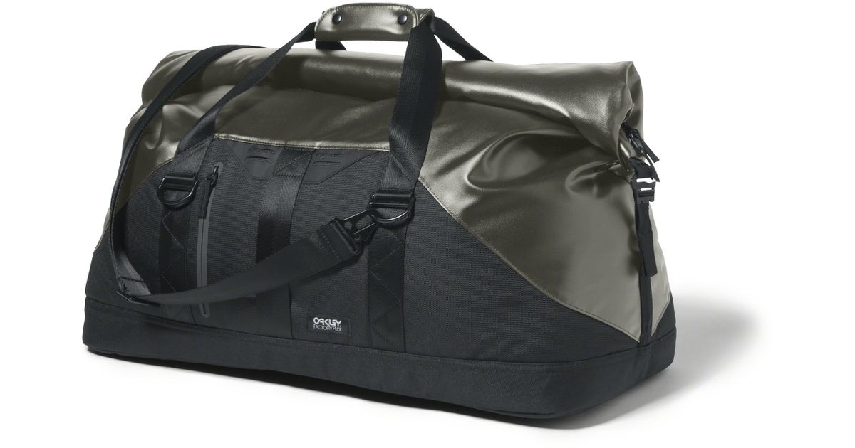 oakley factory pilot duffel oakley factory pilot duffel