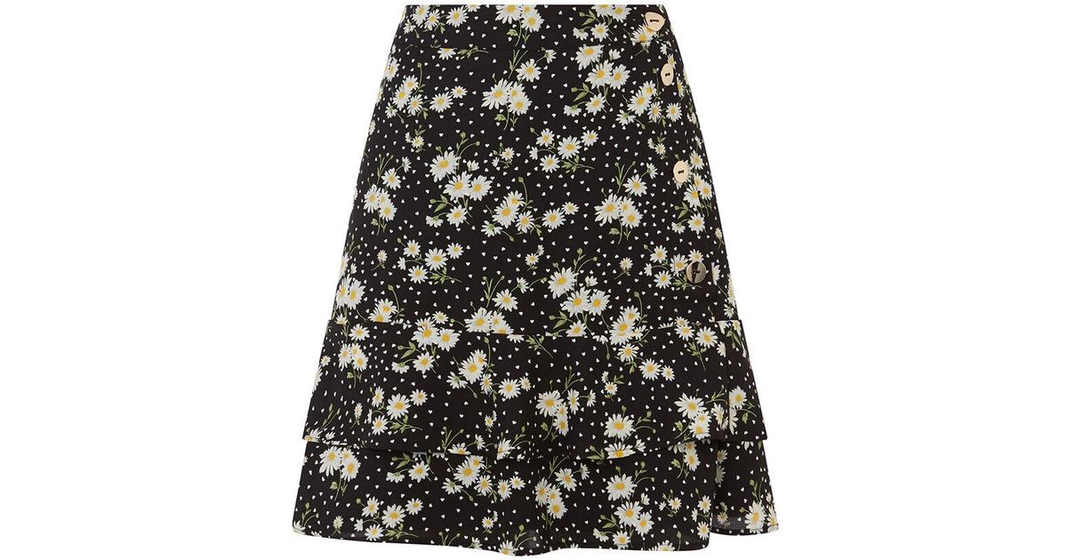 Oasis Synthetic Daisy Tiered Skirt In Black - Lyst