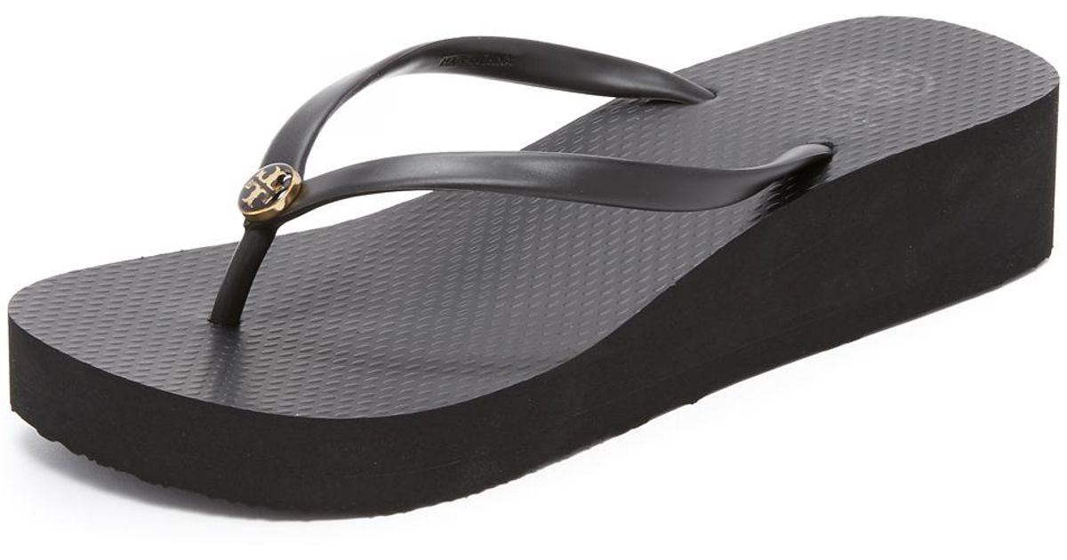 Tory burch Wedge Thin Flip Flop in Black - Save 8% | Lyst
